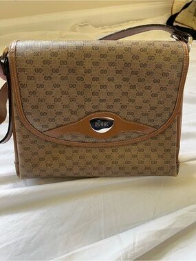 Gucci Beige/Brown Monogram Messenger Bag